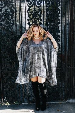 Fringe Co Silver Glitter Swirl Short Caftan
