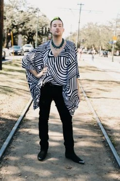 Fringe Co Black And White Pattern Short Caftan Caftan Club Collection