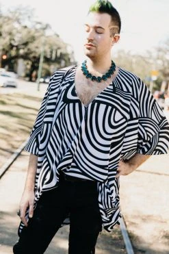 Fringe Co Black And White Pattern Short Caftan Caftan Club Collection