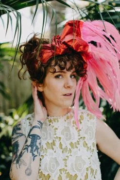 Fringe Co Party Wraps Red Metallic With Pink Feather Trim Party Wrap