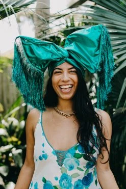 Fringe Co Party Wraps Teal Metallic With Teal Tinsel Fringe Party Wrap