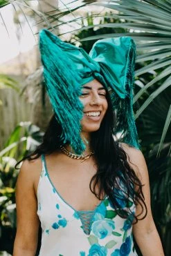 Fringe Co Party Wraps Teal Metallic With Teal Tinsel Fringe Party Wrap