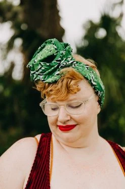 Fringe Co Green Plant Party Wrap