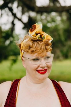 Fringe Co Mini Sunflower Party Wrap