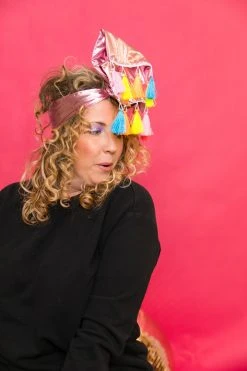 Fringe Co Pink Metallic With Rainbow Tassel Party Wrap