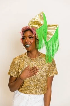 Fringe Co Party Wraps Gold Metallic With Green Fringe Party Wrap